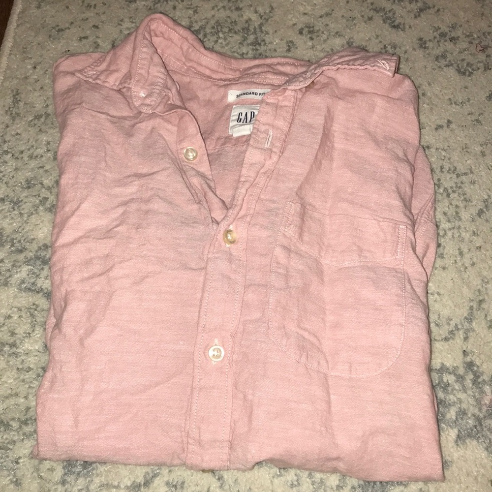 Linen Gap standard fit shirt! Can be guys or women